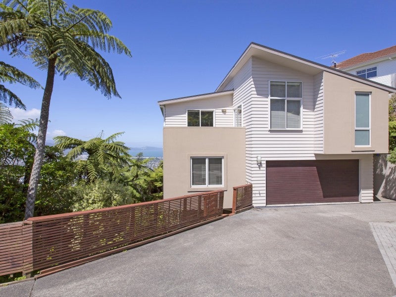 21 Arahiwi Grove, Tirohanga, Lower Hutt - Carousel 1