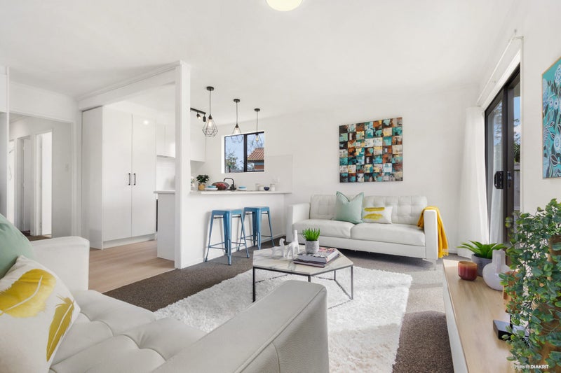 3/27 Karepo Crescent, Ranui, Auckland - Carousel 1