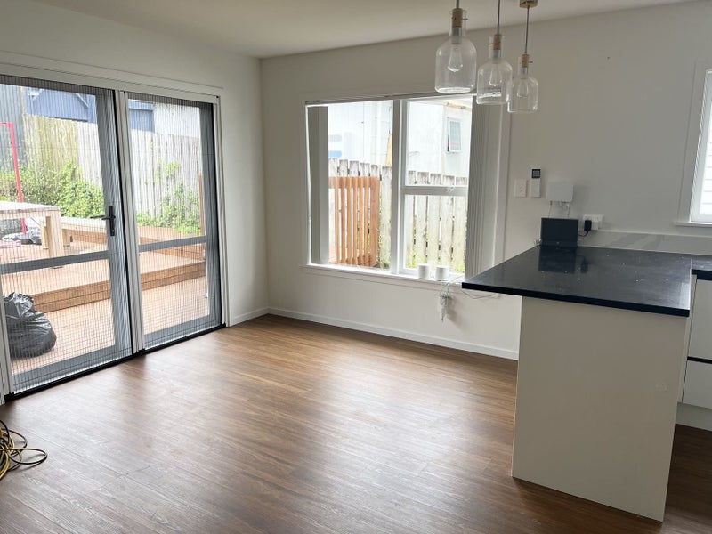 640 Beach Road, Browns Bay, Auckland - Carousel 1