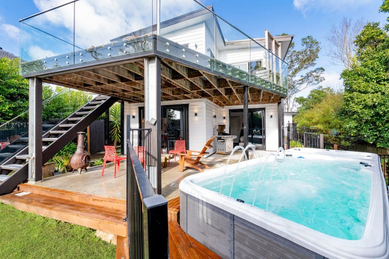 126B Sandspit Road, Shelly Park, Auckland - Carousel 33