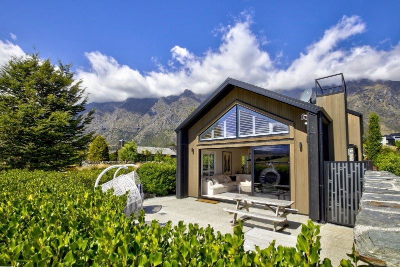 8 Soudley Court, Jacks Point, Queenstown - Carousel 2