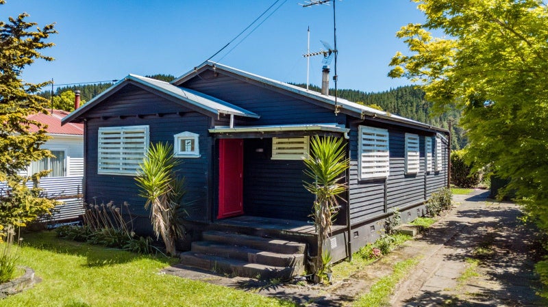 12 Ngatai Street, Taumarunui - Carousel 1