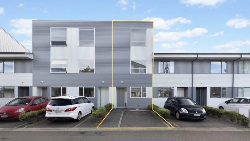 6/2 Stone St, Miramar, Wellington - Carousel 1