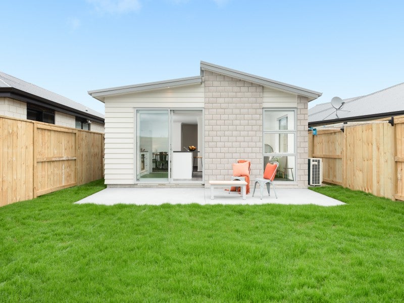 17 Foley Grove, Pyes Pa, Tauranga - Carousel 19