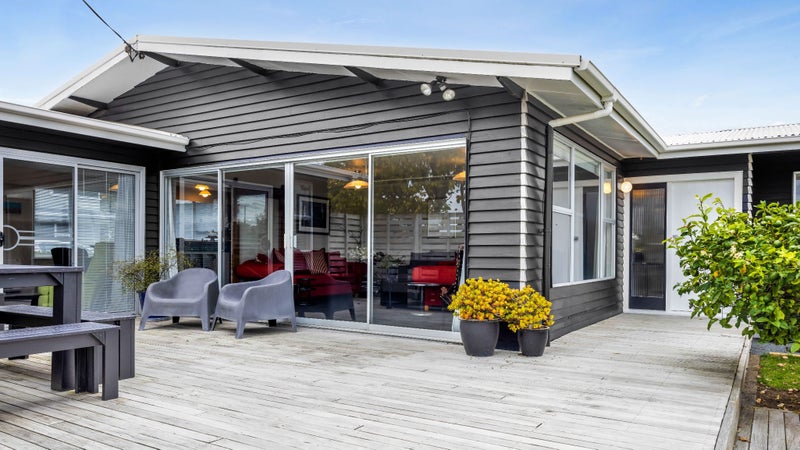 15 Davidson Street, Hawera - Carousel 1