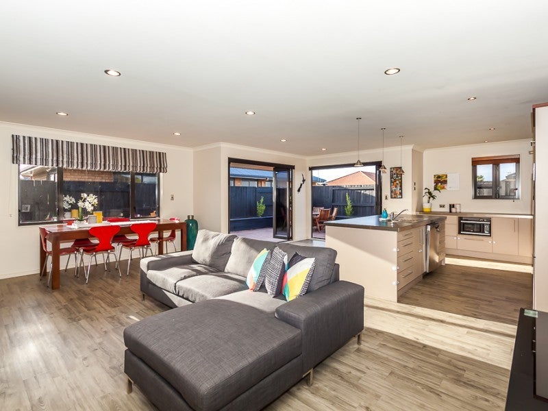 3 Boston Parade, Kelvin Grove, Palmerston North - Carousel 2