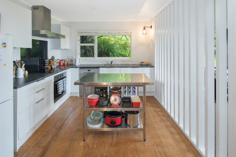 111 HEKE STreet, NGAIO, WELLINGTON - Carousel 2