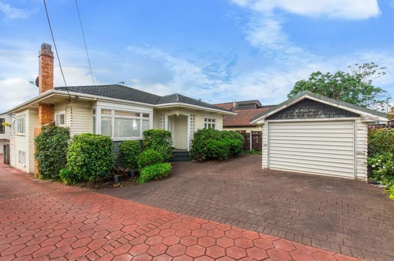1/67 Kitchener Road, Milford, Auckland - Carousel 1