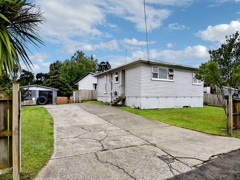 11 Zodiac Street, Henderson, Auckland - Carousel 2