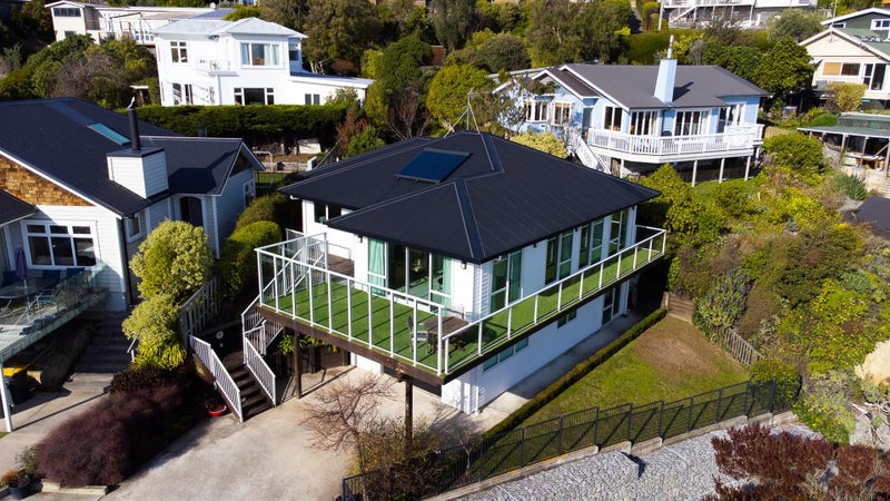 19 The Brae, Mount Pleasant, Christchurch - Carousel 1