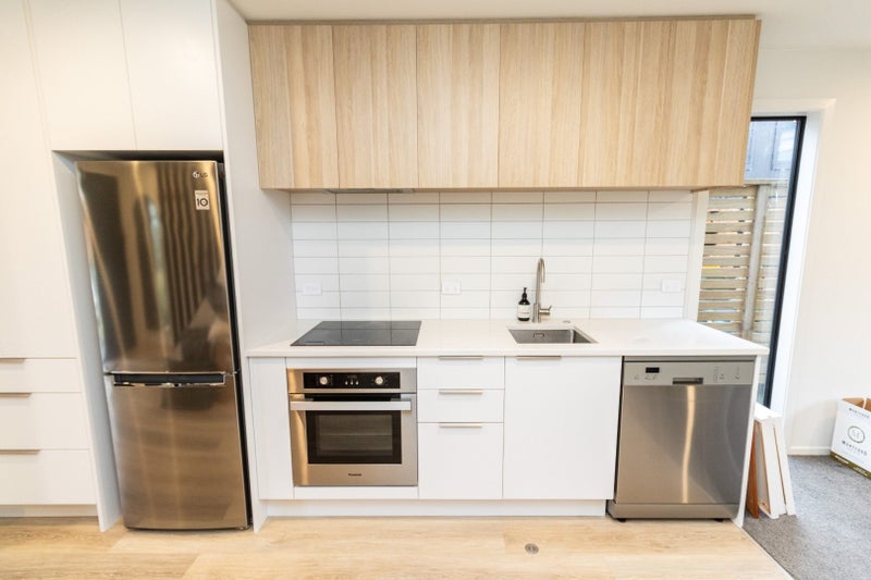4/24 Fitzherbert Road, Wainuiomata, Lower Hutt - Carousel 2