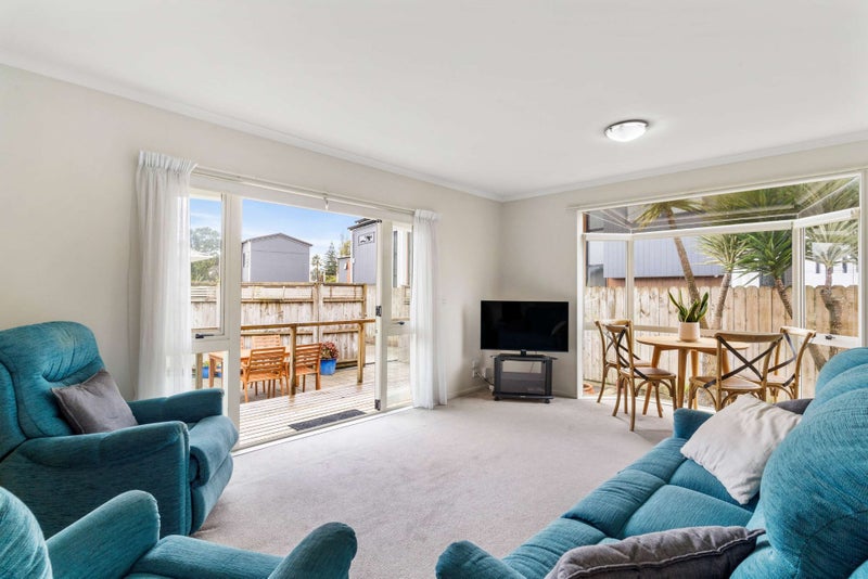 74A Tiraumea Drive, Pakuranga, Auckland - Carousel 2