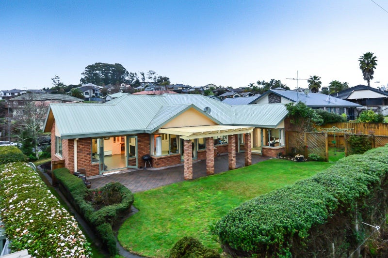 296 Grandview Road, Western Heights, Hamilton - Carousel 2
