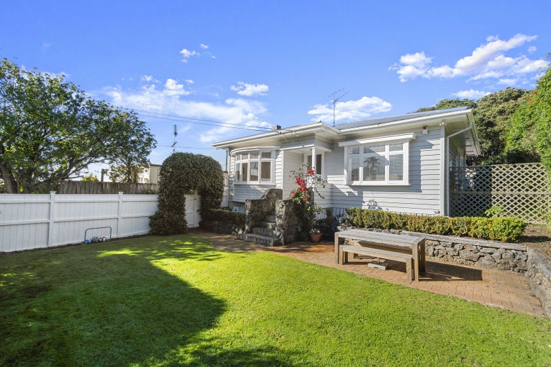 1/11 Oranga Avenue, Onehunga, Auckland - Carousel 1
