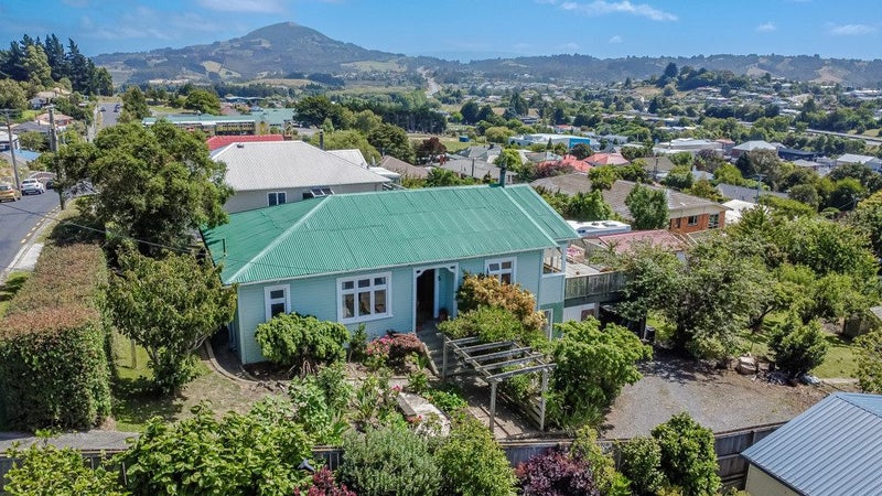 1 Kirkland Street, Green Island, Dunedin - Carousel 2