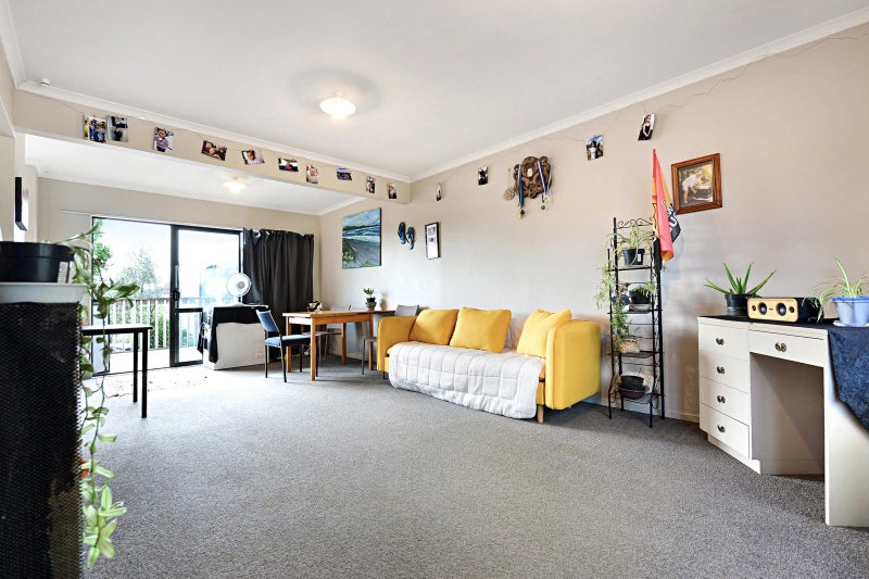 5D Snead Place, Hamilton East, Hamilton - Carousel 2