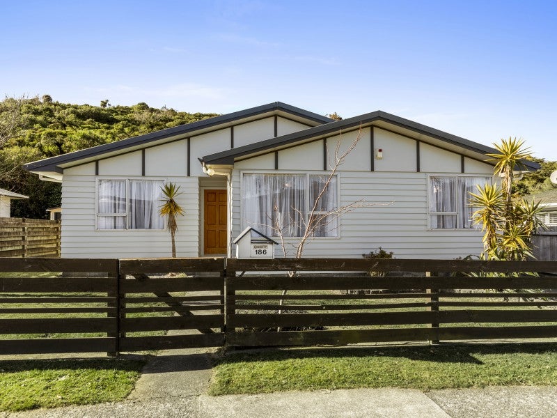 186 Major Drive, Kelson, Lower Hutt - Carousel 15