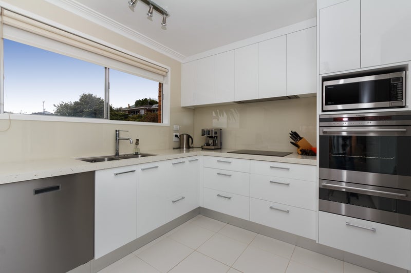 47 Taylor Road, Mangere Bridge, Auckland - Carousel 2