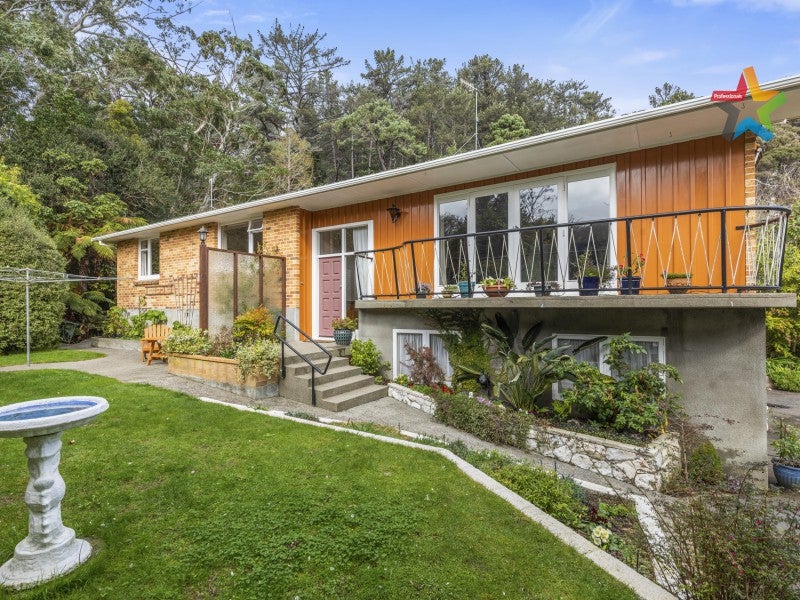 455 Stokes Valley Road, Stokes Valley, Lower Hutt - Carousel 2