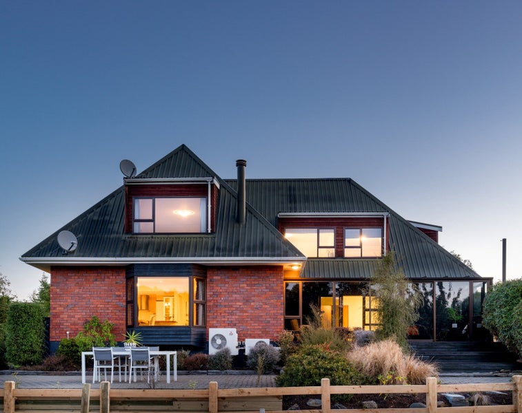 16 Freyberg Road, Fairfield, Dunedin - Carousel 2