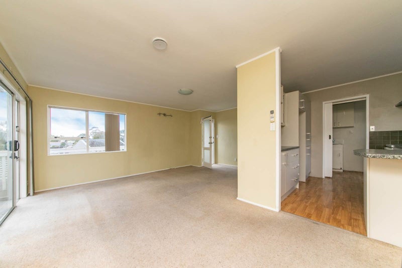 65 Zita Maria Drive, Massey, Auckland - Carousel 2