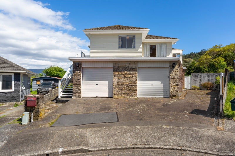 7 Harlow Grove, Wainuiomata, Lower Hutt - Carousel 1