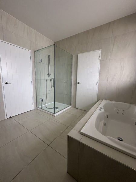 31 Keating Rise, Northcross, Auckland - Carousel 19