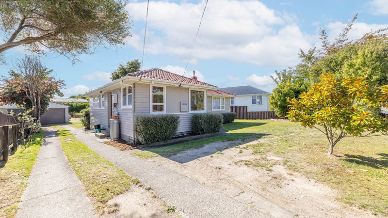 18 Tawa Street, Hilltop, Taupo - Carousel 1