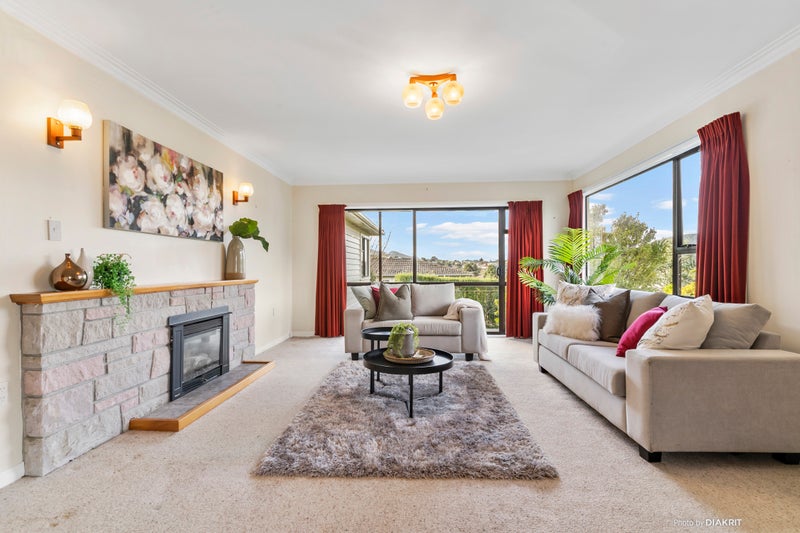66 Redwood Avenue, Tawa, Wellington - Carousel 2