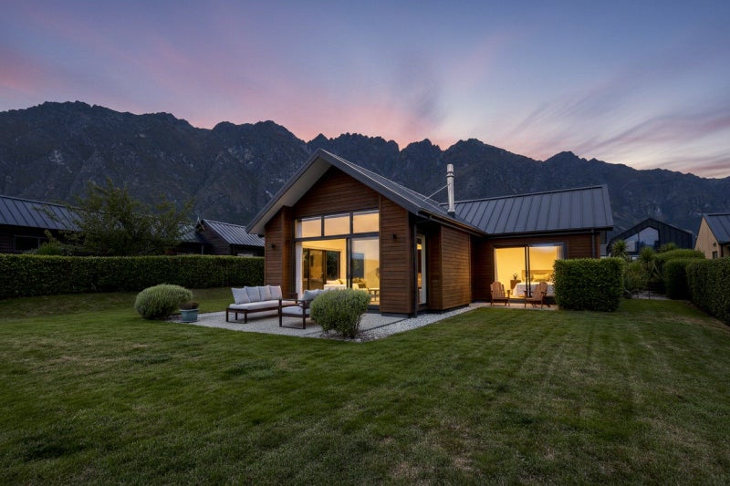 3 Pioneer Court, Jacks Point, Queenstown - Carousel 25