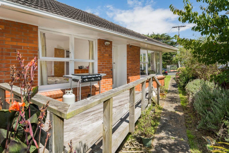 1/33 Lake Pupuke Drive, Takapuna, Auckland - Carousel 2