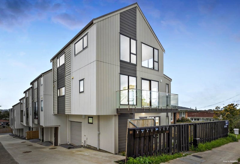 6/88 Te Atatu Road, Te Atatu South, Auckland - Carousel 2