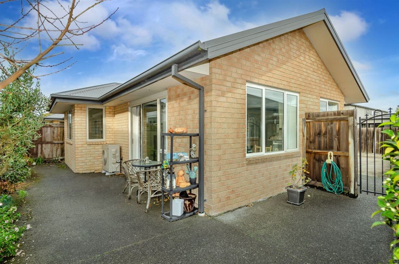 2/60 Bassett Street, Burwood, Christchurch - Carousel 1