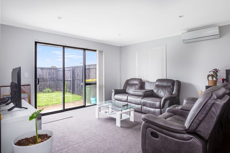 24 Ladeira Place, Fitzroy, Hamilton - Carousel 2