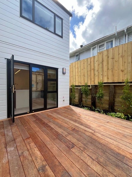 10B Line Road, Glen Innes, Auckland - Carousel 19