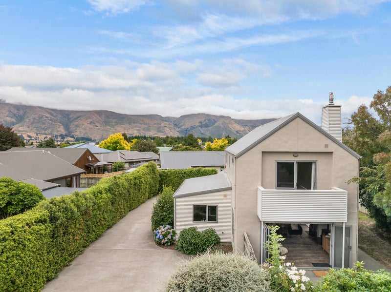 41 Rob Roy Lane, Wanaka - Carousel 1
