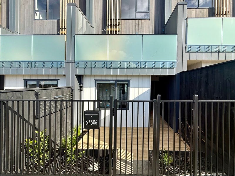 3/506 Glenfield Road, Bayview, Auckland - Carousel 2