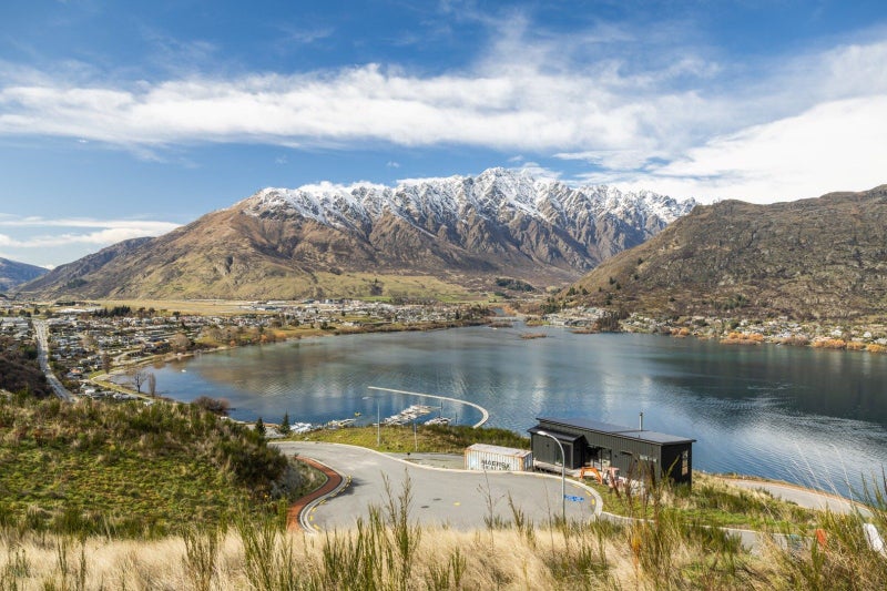 2 Lynch Lane, Queenstown Hill, Queenstown - Carousel 2