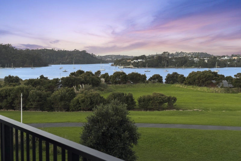 30 Catalina Bay Drive, Hobsonville, Auckland - Carousel 2
