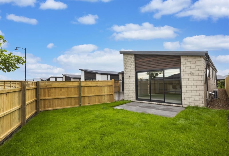 2 Lussa Close, Broomfield, Christchurch - Carousel 2