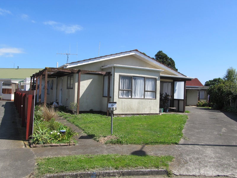 15 Avon Place, Springvale, Whanganui - Carousel 1