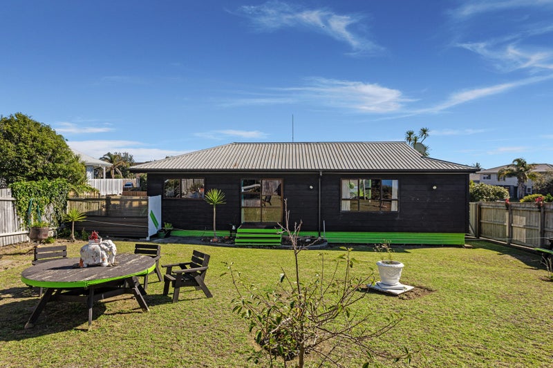 53 Fishermans Drive, Coastlands, Whakatane - Carousel 2