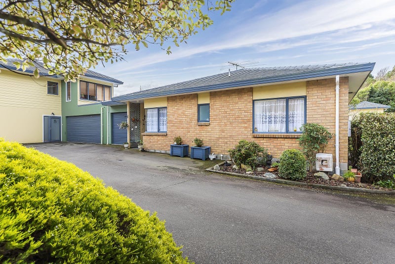 8/5 Court Road, Tawa, Wellington - Carousel 17