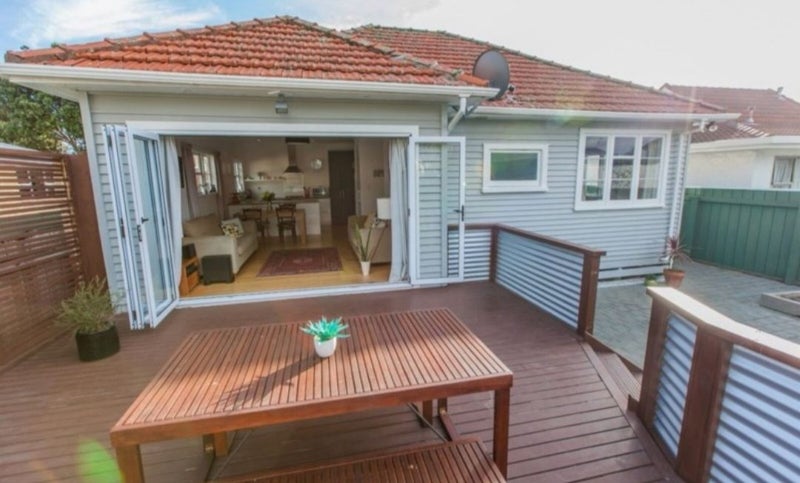 31 Vincent Street, Waterloo, Lower Hutt - Carousel 1