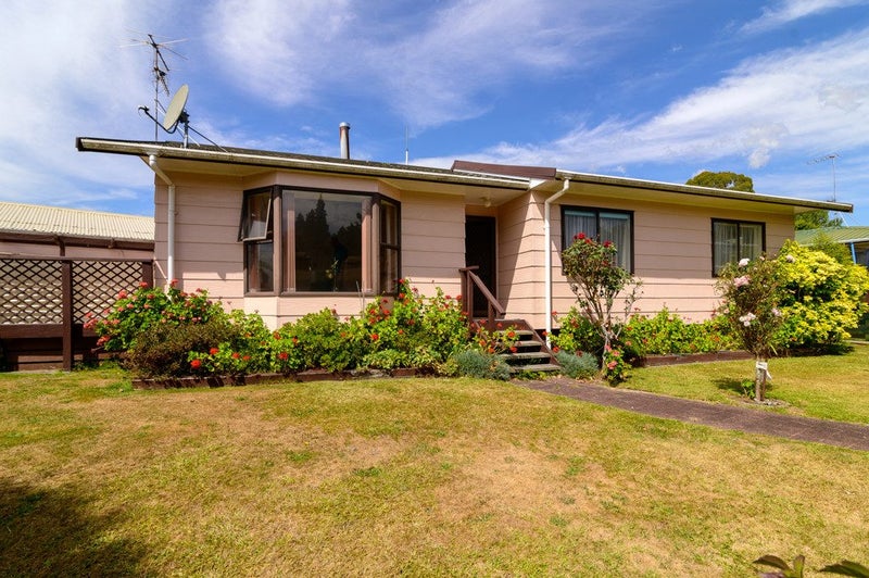 50 Aquarius Drive, Kawaha Point, Rotorua - Carousel 2