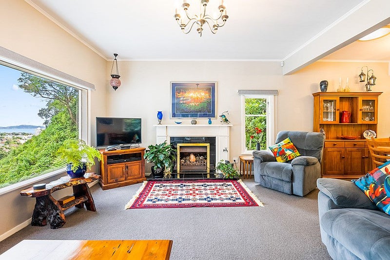 11 Russo Terrace, Eastbourne, Lower Hutt - Carousel 2