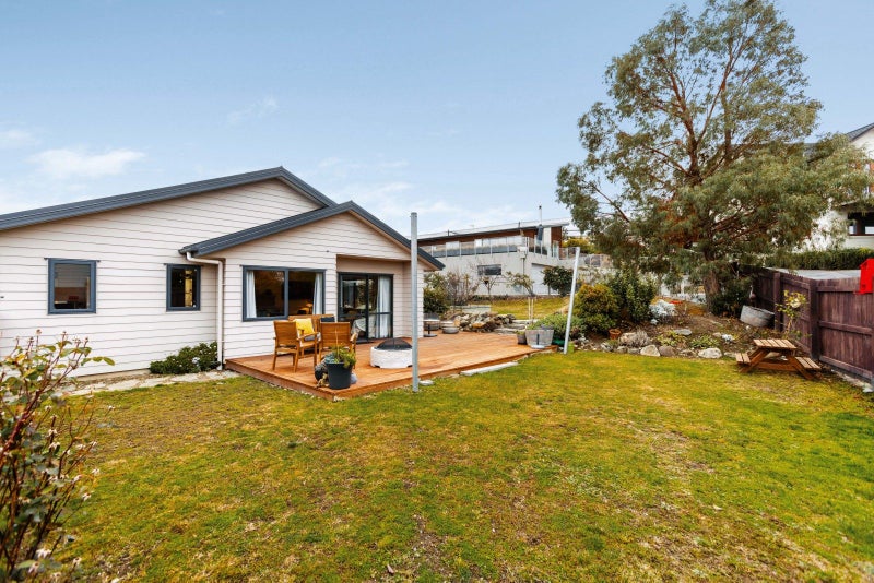 13 Missy Crescent, Mount Pisa - Carousel 2