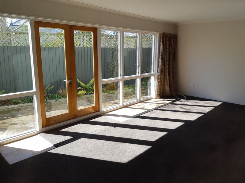 4/106 Leinster Road, Merivale, Christchurch - Carousel 2