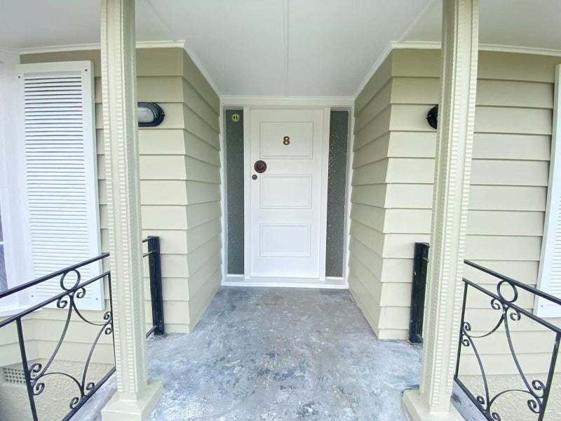 8 La Trobe Street, Pakuranga Heights, Auckland - Carousel 2