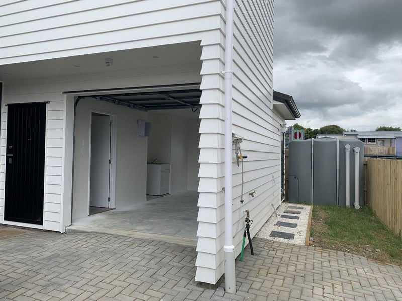 17C Massine Place, Randwick Park, Auckland - Carousel 18